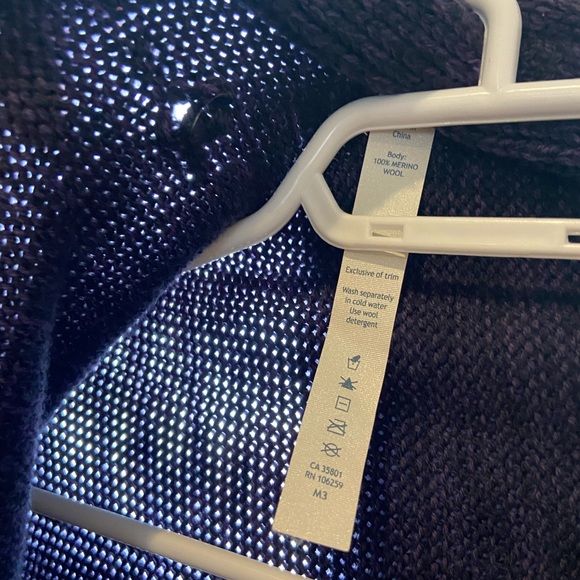 Lululemon Merino Wool Wrap in Deep Purple - Picture 4 of 4